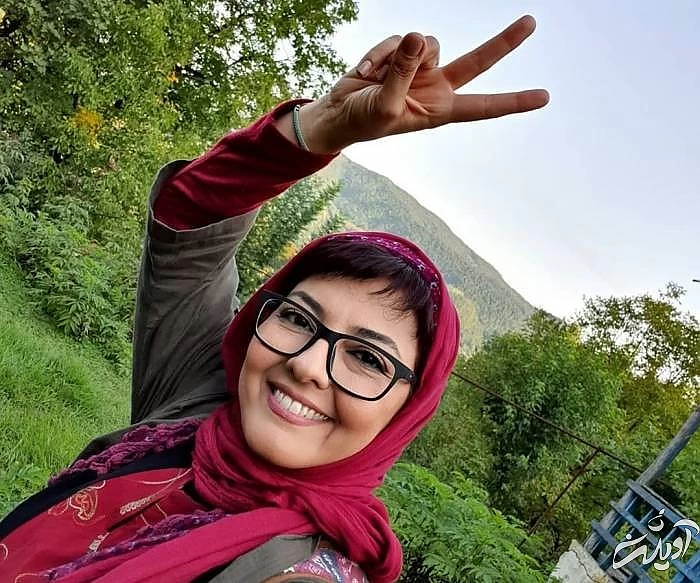 آناهیتا همتی 